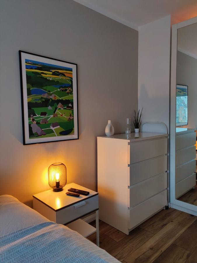 Kiel, Renovierte Innenstadtwohnung, 24H Check-In, 2 Kostenlose Fahrraeder Esterno foto